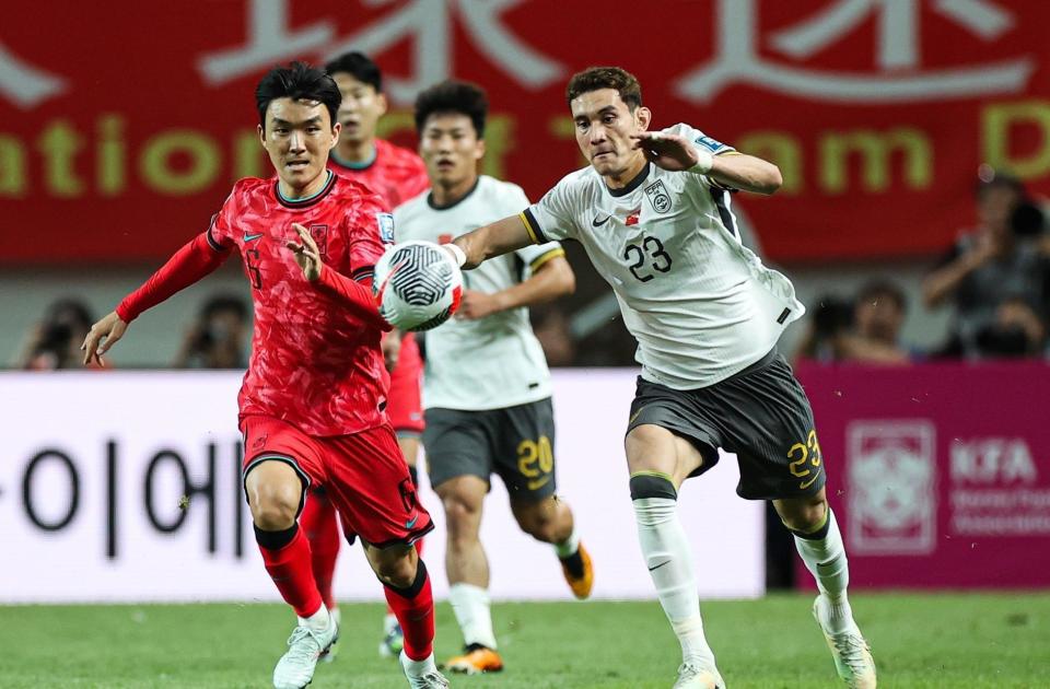 B体育体育教练-国足英勇喜获胜，晋级国际比赛半决赛