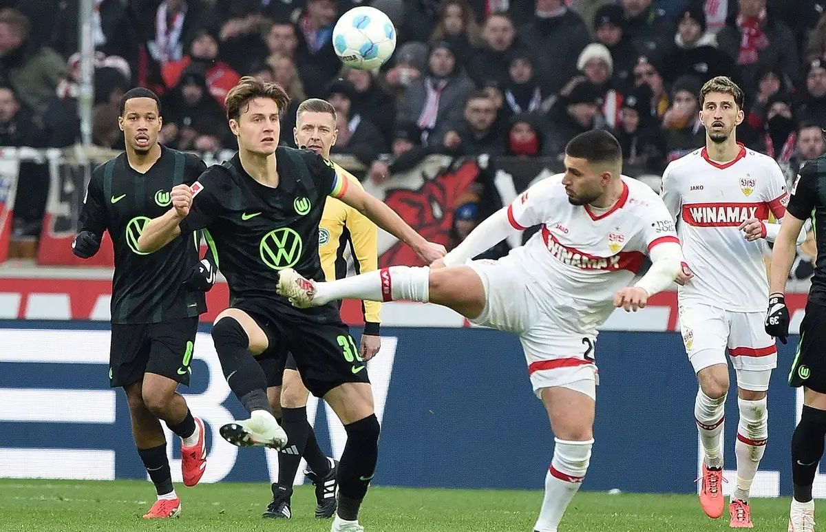 关于斯图加特客场逼平对手，保持不败战绩的信息