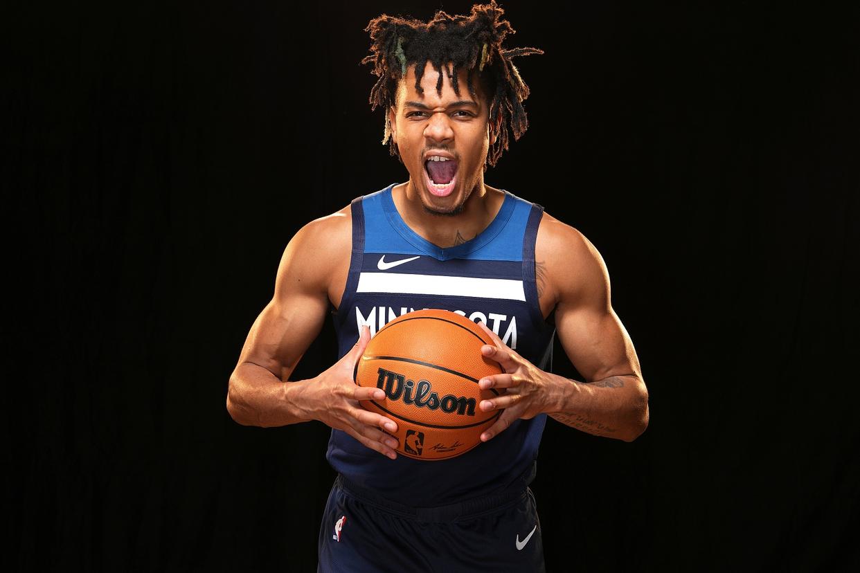 小牛队新秀球员崛起,助队获胜 小牛队新秀球员崛起,助队获胜