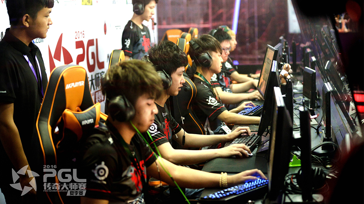 激烈交手！传奇球员领军征战赛场