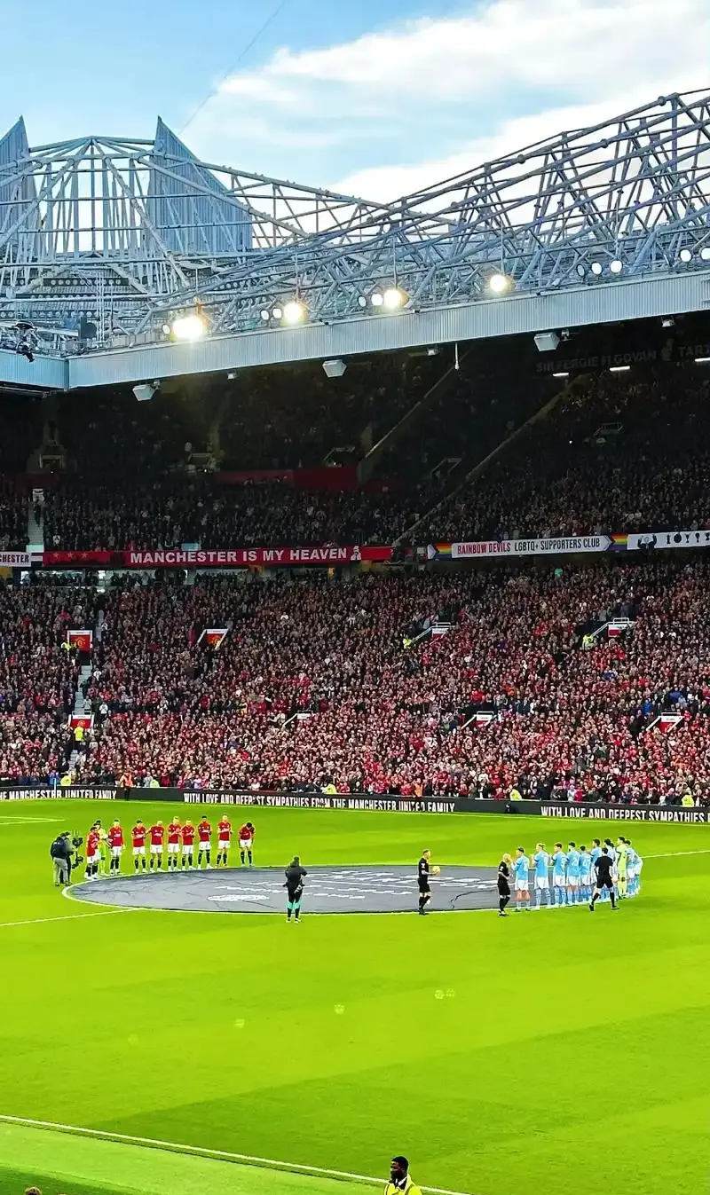 曼联主场大胜,领先优势扩大 曼联主场大胜,领先优势扩大