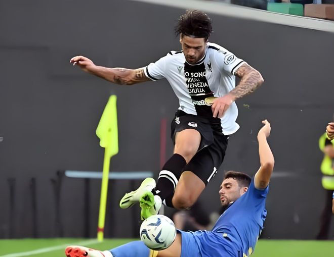 B体育体育网站-乌迪内斯客场逆袭，惊险逼平对手