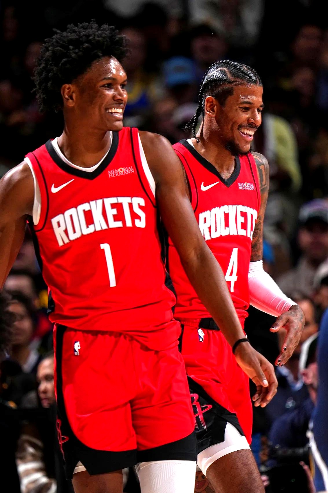 B体育体育链接-马刺主教练赞扬球员拼搏精神，取得胜利