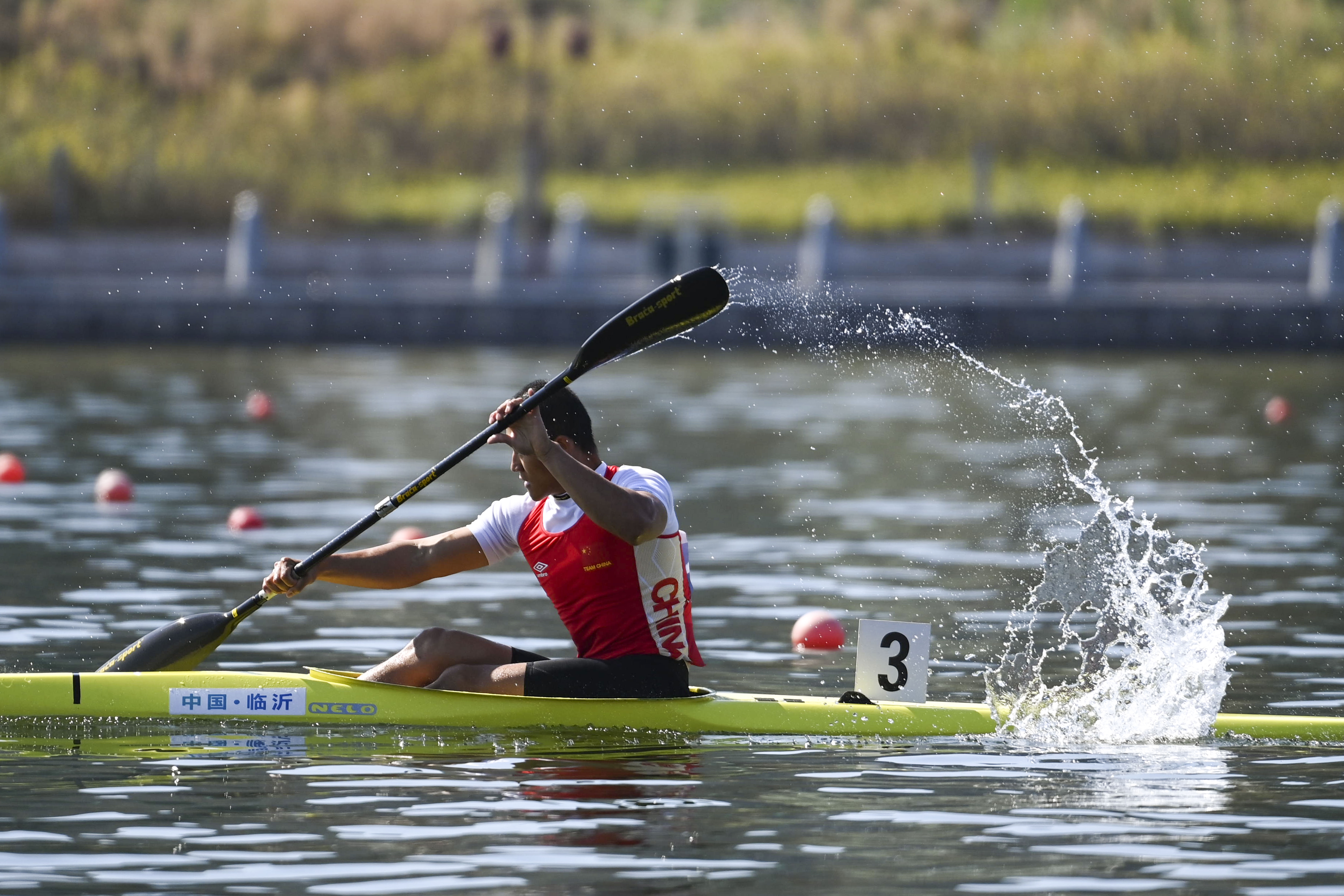 B体育体育电竞-澳大利亚运动员夺得划船比赛冠军