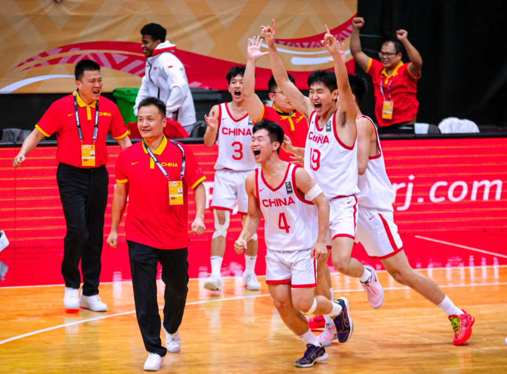 B体育体育官网入口-亚洲杯卫冕冠军日本遇强敌伊朗，备战紧张的简单介绍