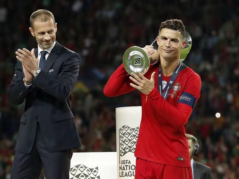 B体育体育地址-葡萄牙队大获全胜，C罗带领球队前进之路